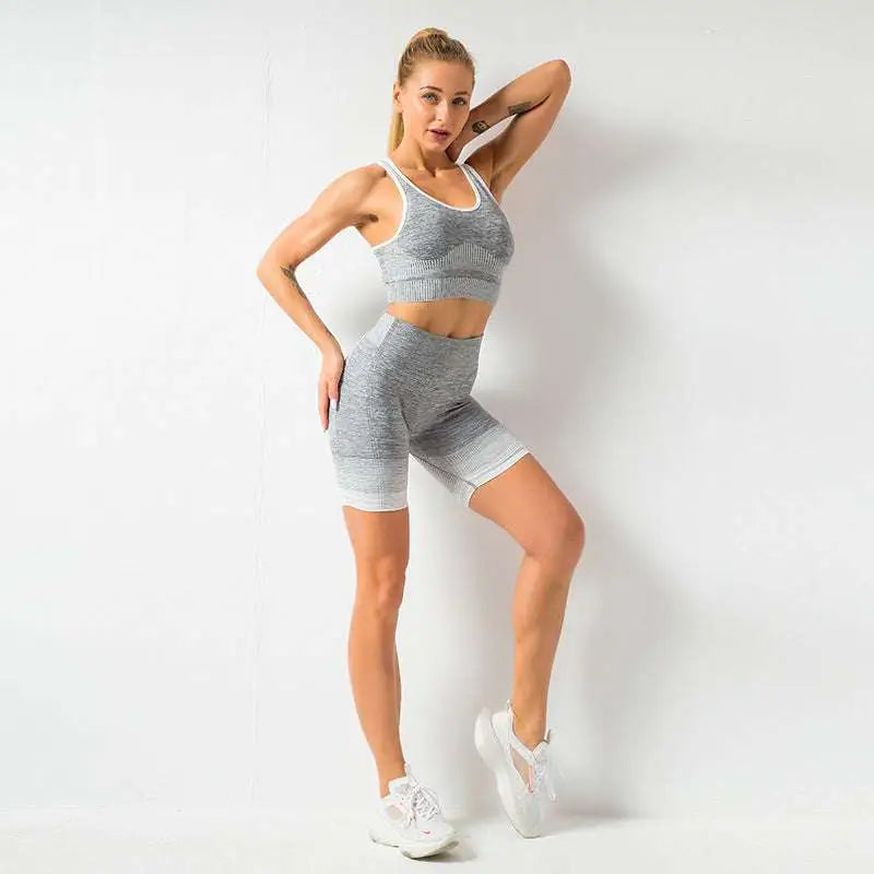 Women’s Seamless Yoga Hip Lifting Workout Set